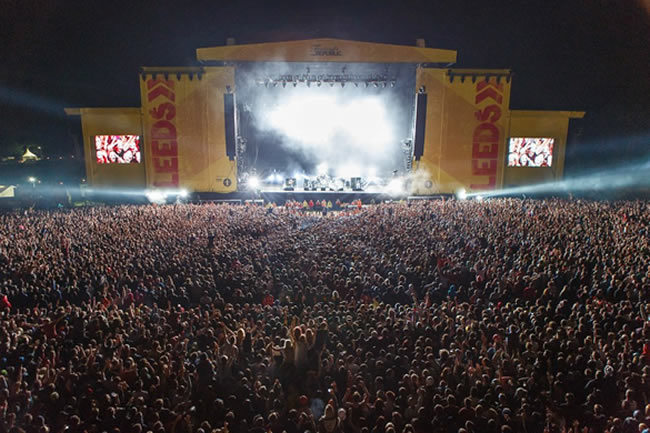 Leeds festival stage and crowd